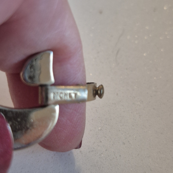 Monet Gold-Tone Bracelet - Picture 4 of 6